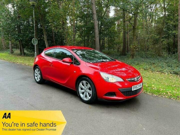Vauxhall Astra GTC 1.4T 16V Sport Euro 5 (s/s) 3dr Vauxhall Astra GTC 1.4T 16V Sport Euro 5 (s/s) 3dr