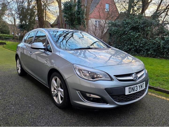 Vauxhall ASTRA 1.6 16v SRi Euro 5 5dr