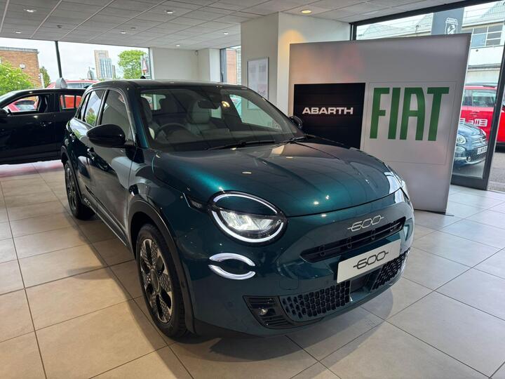 Fiat 600e 54kWh La Prima Auto 5dr