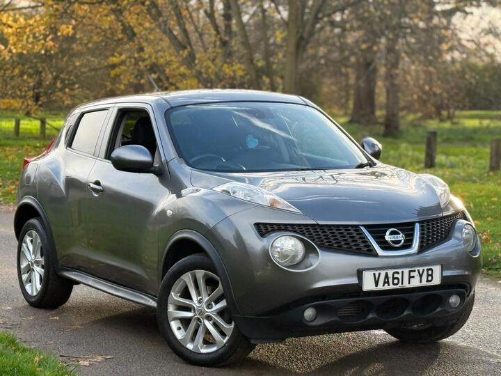Nissan Juke 1.5 DCi 8v Tekna Euro 5 (s/s) 5dr Nissan Juke 1.5 DCi 8v Tekna Euro 5 (s/s) 5dr