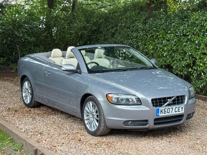 Volvo C70 2.5 T5 SE Lux 2dr