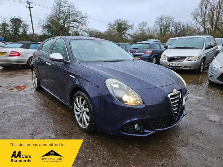 Alfa Romeo Giulietta 2.0 JTDM-2 Veloce Euro 5 (s/s) 5dr
