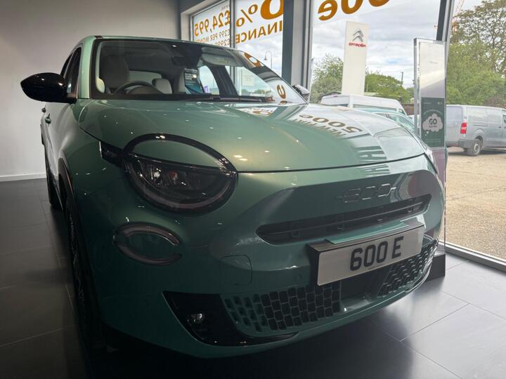 Fiat 600e 54kWh La Prima Auto 5dr