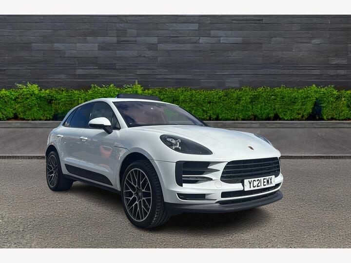 Porsche Macan 2.0T PDK 4WD Euro 6 (s/s) 5dr Porsche Macan 2.0T PDK 4WD Euro 6 (s/s) 5dr