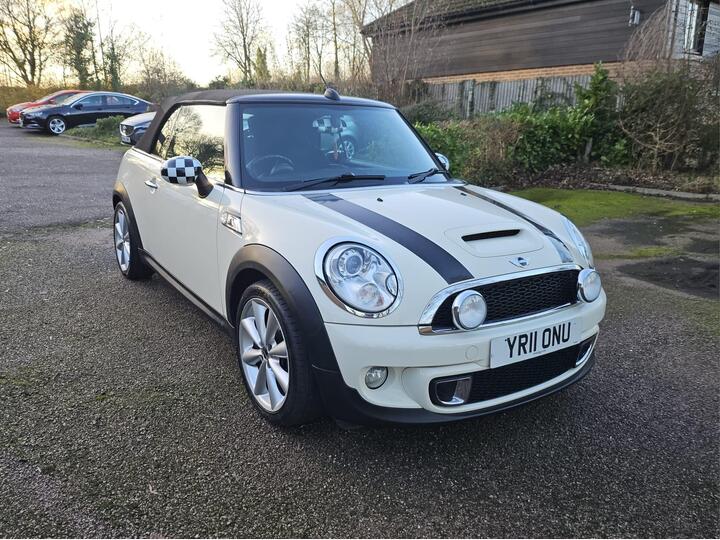 MINI Convertible 1.6 Cooper S Euro 5 (s/s) 2dr