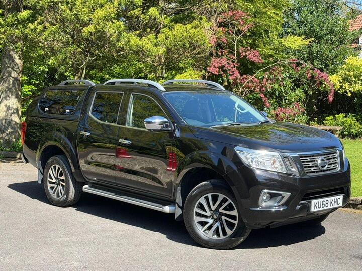 Nissan NAVARA 2.3 DCi Tekna Auto 4WD Euro 6 4dr