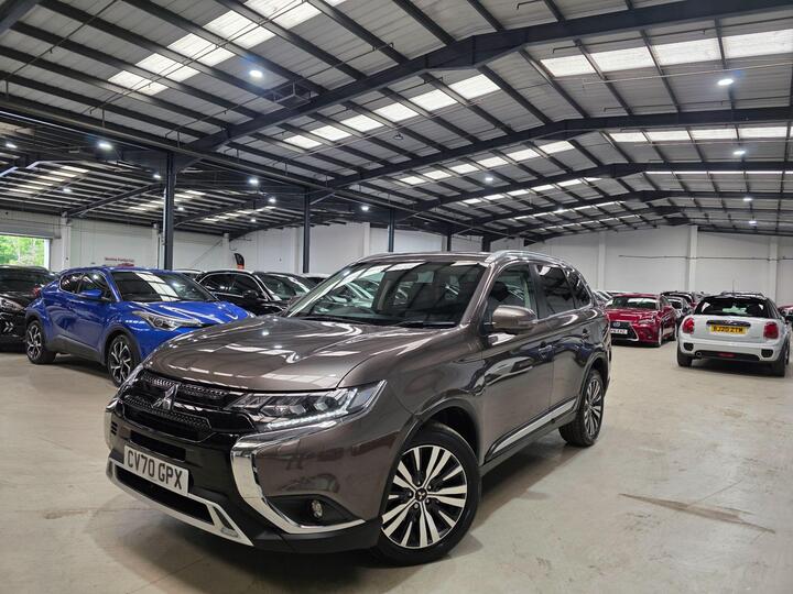 Mitsubishi Outlander 2.0 MIVEC Exceed CVT 4WD Euro 6 (s/s) 5dr Mitsubishi Outlander 2.0 MIVEC Exceed CVT 4WD Euro 6 (s/s) 5dr