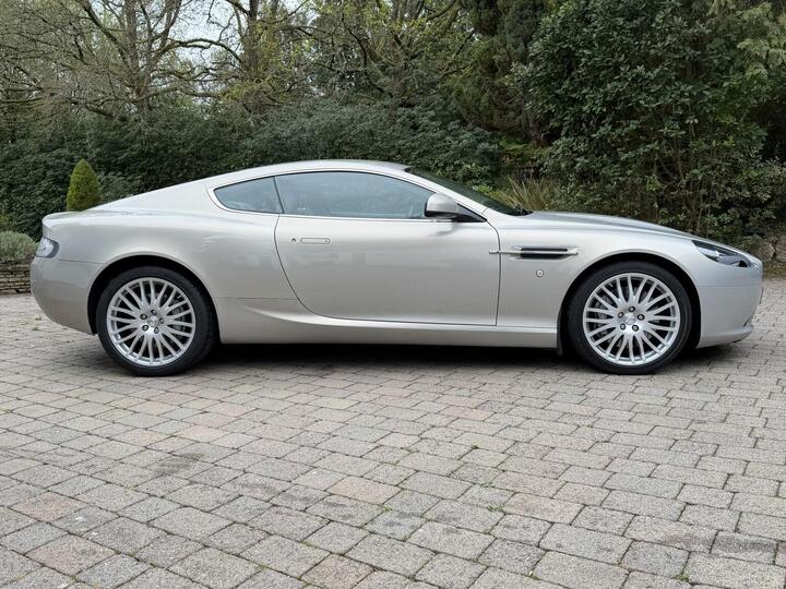 Aston Martin DB9 6.0 V12 T-TronicII Euro 5 2dr Aston Martin DB9 6.0 V12 T-TronicII Euro 5 2dr