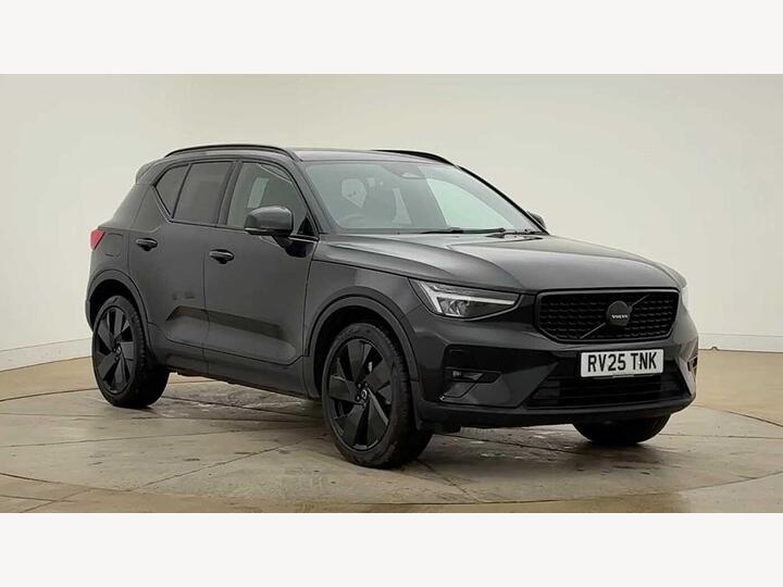 Volvo XC40 2.0 B3 MHEV Plus Black Edition DCT Auto Euro 6 (s/s) 5dr