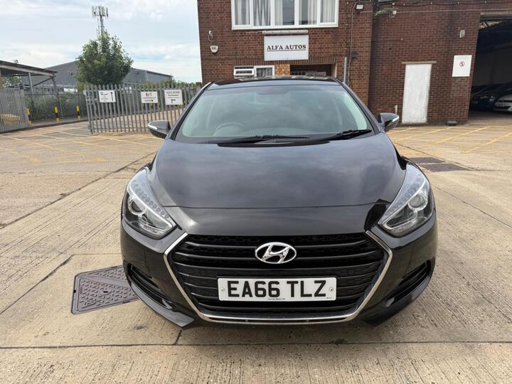 Hyundai I40 1.7 CRDi Blue Drive SE Nav DCT Euro 6 (s/s) 4dr Hyundai I40 1.7 CRDi Blue Drive SE Nav DCT Euro 6 (s/s) 4dr