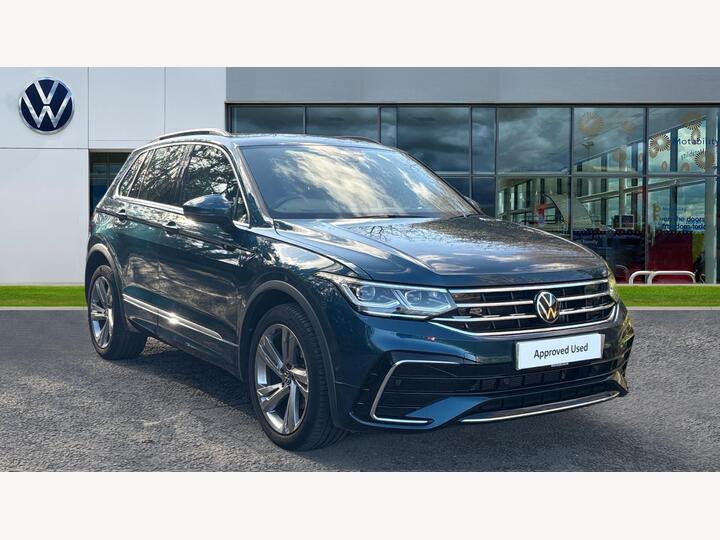 Volkswagen Tiguan 1.5 TSI R-Line Edition DSG Euro 6 (s/s) 5dr Volkswagen Tiguan 1.5 TSI R-Line Edition DSG Euro 6 (s/s) 5dr