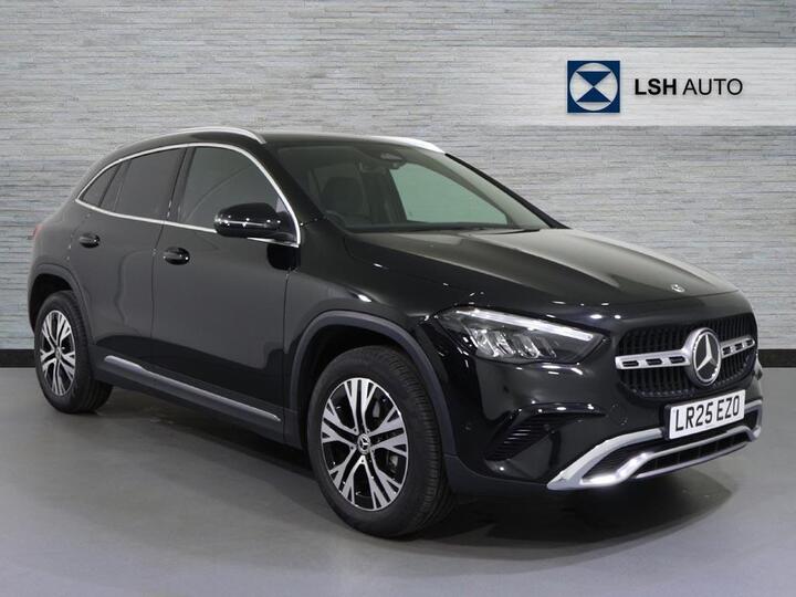 Mercedes-Benz GLA Class 2.0 GLA200d Sport (Executive) 8G-DCT Euro 6 (s/s) 5dr Mercedes-Benz GLA Class 2.0 GLA200d Sport (Executive) 8G-DCT Euro 6 (s/s) 5dr