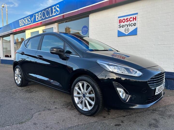 Ford Fiesta 1.0T EcoBoost Titanium Euro 6 (s/s) 5dr