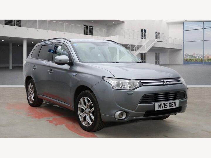 Mitsubishi Outlander 2.0h 12kWh GX4h CVT 4WD Euro 5 (s/s) 5dr Mitsubishi Outlander 2.0h 12kWh GX4h CVT 4WD Euro 5 (s/s) 5dr