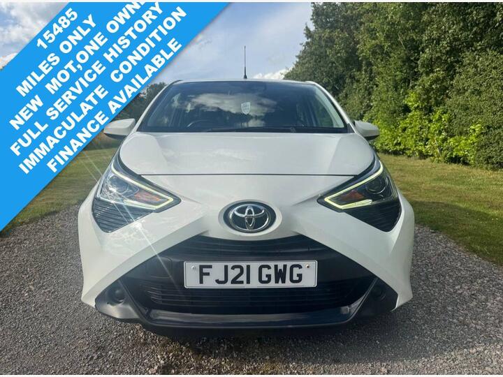 Toyota AYGO 1.0 VVT-i X-play Euro 6 5dr (Safety Sense)