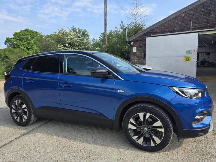 Vauxhall Grandland X 1.5 Turbo D BlueInjection Sport Nav Euro 6 (s/s) 5dr Vauxhall Grandland X 1.5 Turbo D BlueInjection Sport Nav Euro 6 (s/s) 5dr