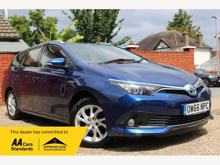 Toyota AURIS 1.8 VVT-h Icon Touring Sports CVT Euro 6 (s/s) 5dr (Safety Sense)