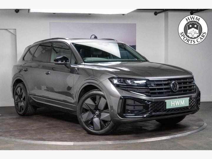 Volkswagen Touareg 3.0 TDI V6 Black Edition Tiptronic 4Motion Euro 6 (s/s) 5dr Volkswagen Touareg 3.0 TDI V6 Black Edition Tiptronic 4Motion Euro 6 (s/s) 5dr