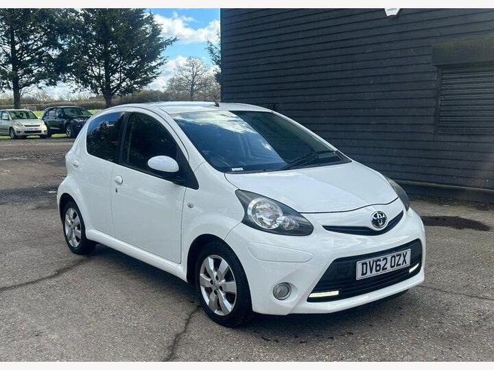 Toyota AYGO 1.0 VVT-i Fire Euro 5 5dr