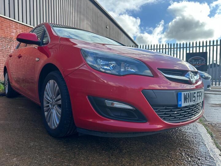 Vauxhall Astra 1.6i Excite Euro 6 5dr