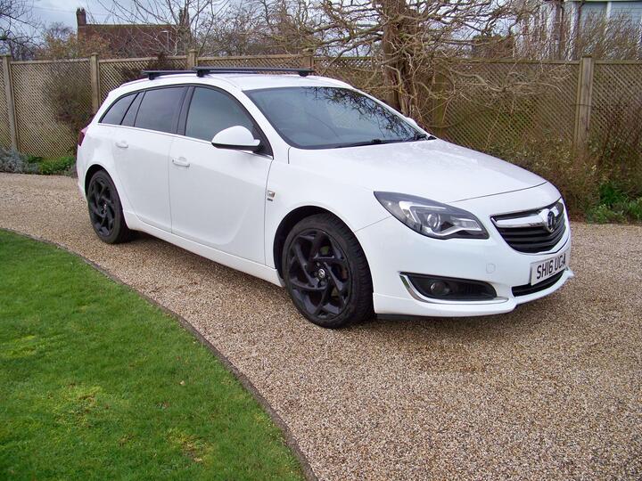 Vauxhall Insignia 1.6 CDTi SRi VX Line Sports Tourer Euro 6 (s/s) 5dr Vauxhall Insignia 1.6 CDTi SRi VX Line Sports Tourer Euro 6 (s/s) 5dr