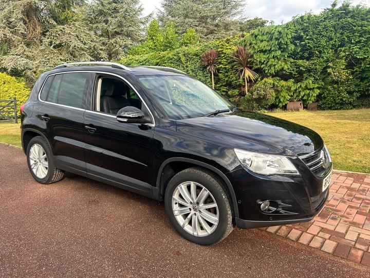 Volkswagen Tiguan 2.0 TDI Sport Auto 4WD Euro 4 5dr