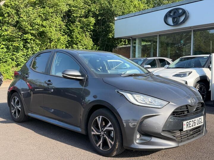 Toyota Yaris 1.5 VVT-h Design E-CVT Euro 6 (s/s) 5dr