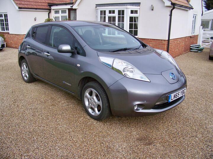 Nissan Leaf 24kWh Visia+ Auto 5dr Nissan Leaf 24kWh Visia+ Auto 5dr