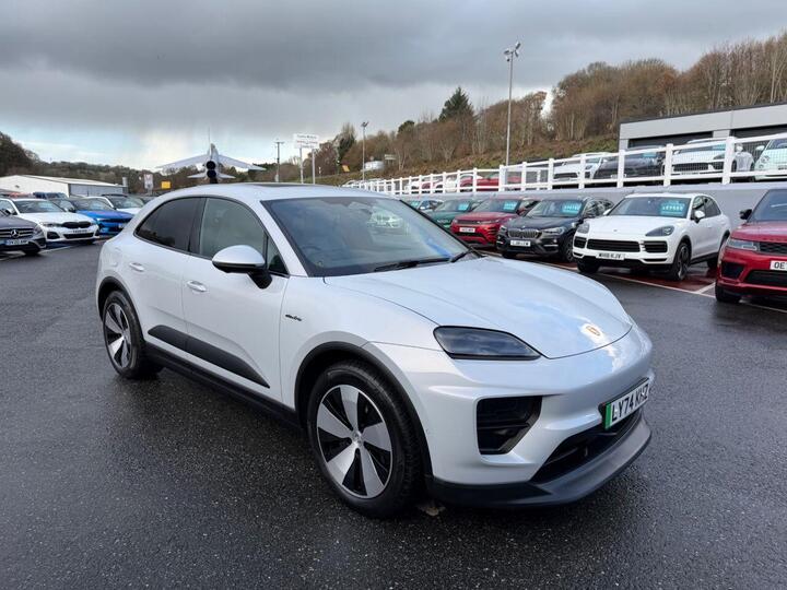 Porsche MACAN 100kWh Auto 5dr