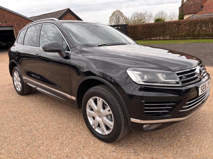 Volkswagen Touareg 3.0 TDI V6 BlueMotion Tech R-Line Tiptronic 4WD Euro 6 (s/s) 5dr