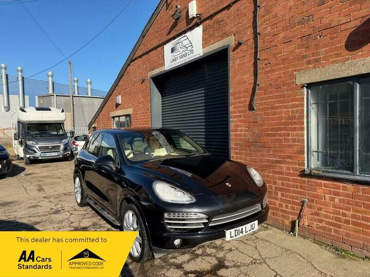 Porsche Cayenne 3.0 TD V6 Platinum Edition TiptronicS 4WD Euro 5 (s/s) 5dr Porsche Cayenne 3.0 TD V6 Platinum Edition TiptronicS 4WD Euro 5 (s/s) 5dr
