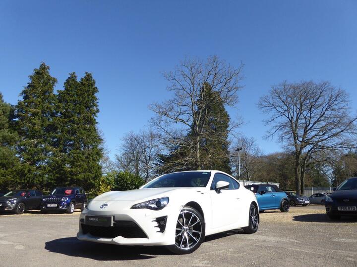 Toyota GT86 2.0 Boxer D-4S Pro Euro 6 2dr