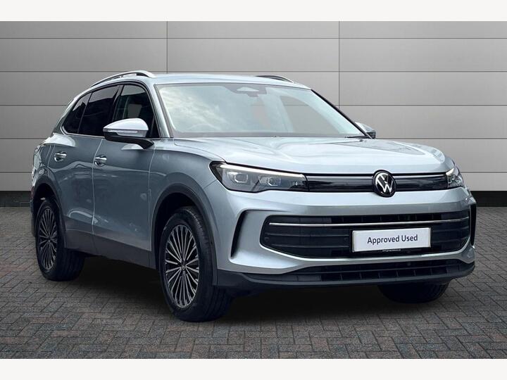Volkswagen Tiguan 1.5 TSI EHybrid 19.7kWh Match DSG Euro 6 (s/s) 5dr Volkswagen Tiguan 1.5 TSI EHybrid 19.7kWh Match DSG Euro 6 (s/s) 5dr