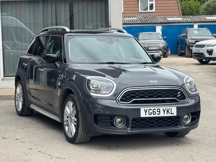 MINI Countryman 2.0 Cooper S Exclusive Euro 6 (s/s) 5dr MINI Countryman 2.0 Cooper S Exclusive Euro 6 (s/s) 5dr