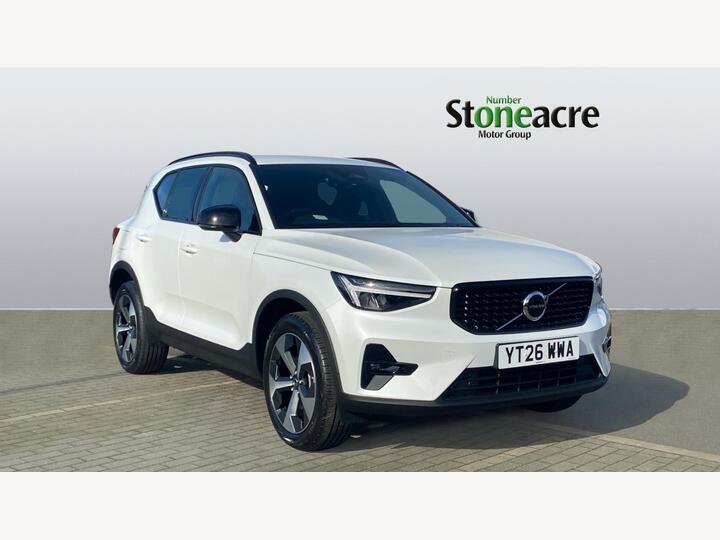 Volvo XC40 2.0 B3 MHEV Plus Dark DCT Auto Euro 6 (s/s) 5dr