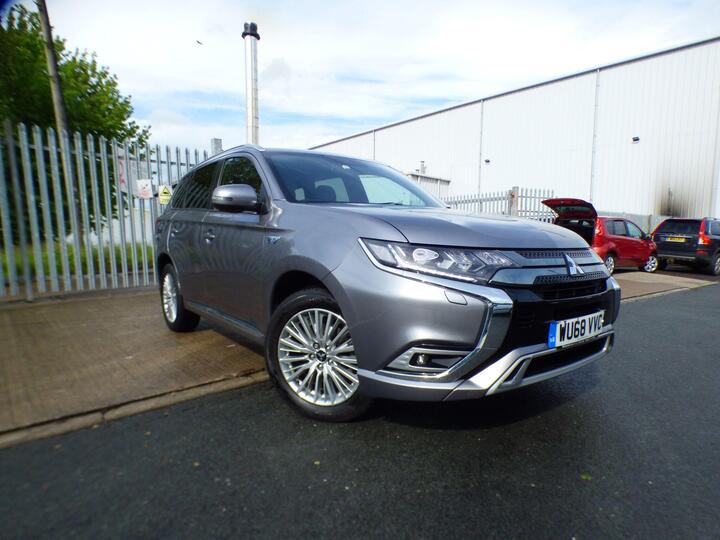 Mitsubishi Outlander 2.4h TwinMotor 13.8kWh 4h CVT 4WD Euro 6 (s/s) 5dr Mitsubishi Outlander 2.4h TwinMotor 13.8kWh 4h CVT 4WD Euro 6 (s/s) 5dr