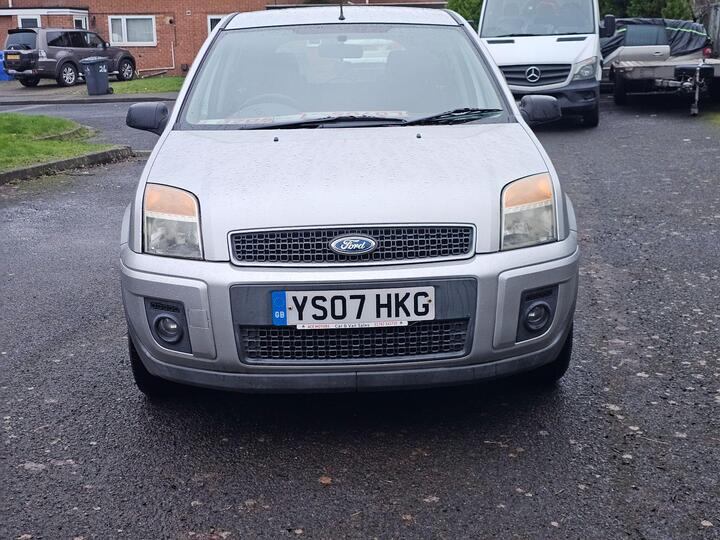 Ford Fusion 1.6 Zetec Climate 5dr