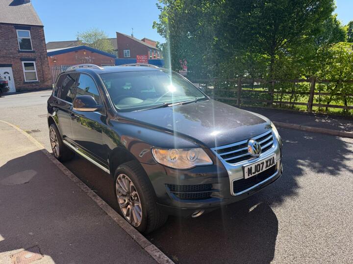 Volkswagen Touareg 2.5 TDI DPF SE 5dr Volkswagen Touareg 2.5 TDI DPF SE 5dr