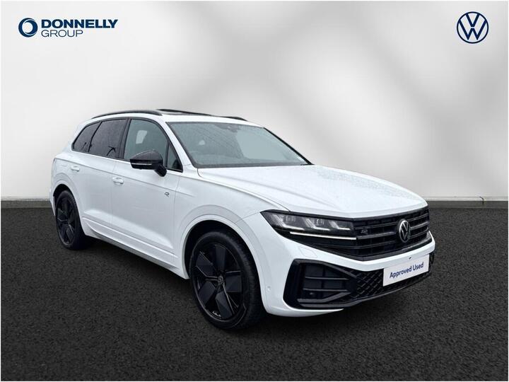Volkswagen Touareg 3.0 TDI V6 Black Edition Tiptronic 4Motion Euro 6 (s/s) 5dr