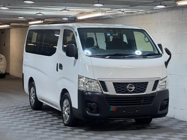 Nissan NV300 Caravan Minibus 2.5 Petrol Auto 10 Seat