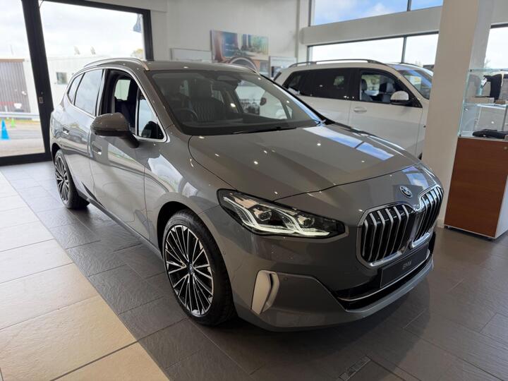 BMW 2 Series Active Tourer 1.5 225xe 16.3kWh Luxury DCT 4WD Euro 6 (s/s) 5dr
