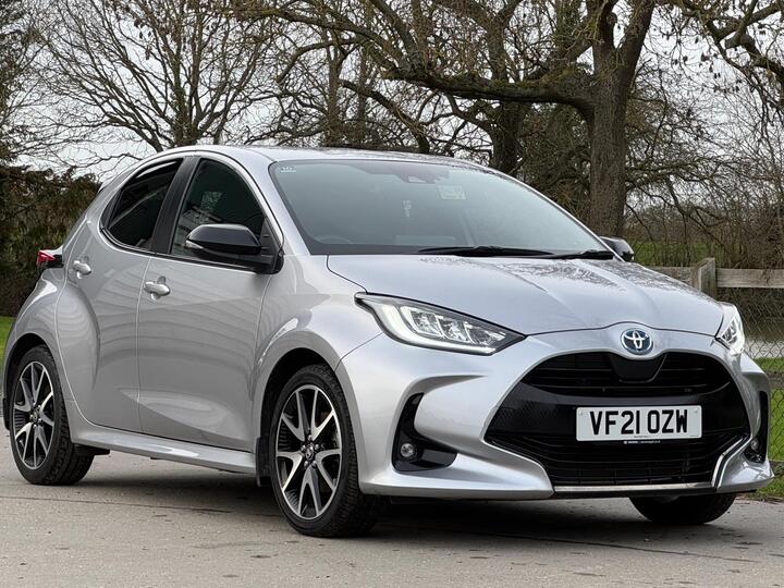 Toyota Yaris 1.5 VVT-h Dynamic E-CVT Euro 6 (s/s) 5dr