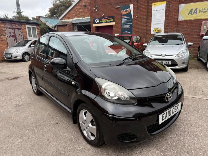 Toyota AYGO 1.0 VVT-i Black MultiMode Euro 4 5dr (AC) Toyota AYGO 1.0 VVT-i Black MultiMode Euro 4 5dr (AC)