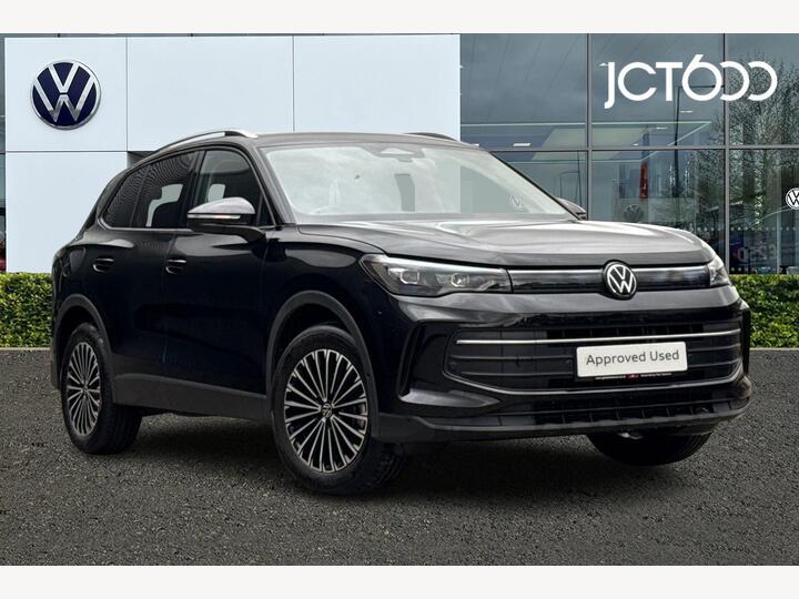 Volkswagen Tiguan 1.5 ETSI MHEV Match DSG Euro 6 (s/s) 5dr Volkswagen Tiguan 1.5 ETSI MHEV Match DSG Euro 6 (s/s) 5dr