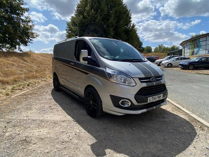 Ford TRANSIT CUSTOM 2.2 TDCi 270 Limited Panel Van 5dr Diesel Manual L1 H1 (186 G/km, 123 Bhp) **FINANCE AVAILIABLE TODAY**