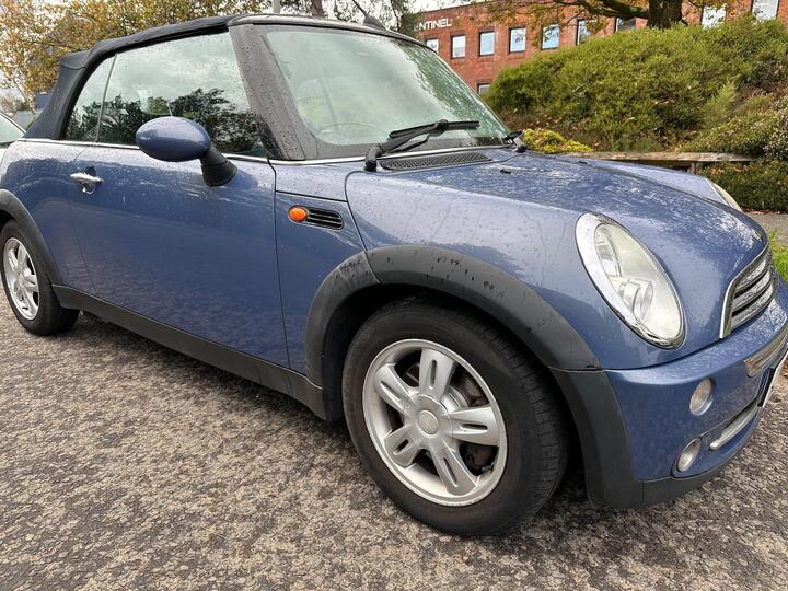 MINI Convertible 1.6 Cooper Euro 3 2dr