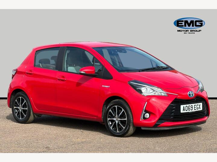 Toyota Yaris 1.5 VVT-h Icon Tech E-CVT Euro 6 (s/s) 5dr