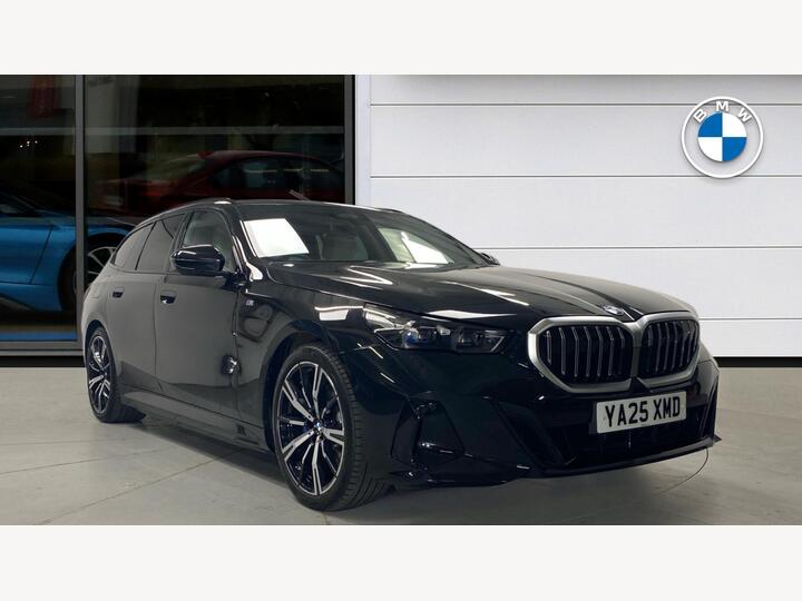 BMW 5 Series 2.0 530e 22.1kWh M Sport Touring Steptronic Euro 6 (s/s) 5dr BMW 5 Series 2.0 530e 22.1kWh M Sport Touring Steptronic Euro 6 (s/s) 5dr