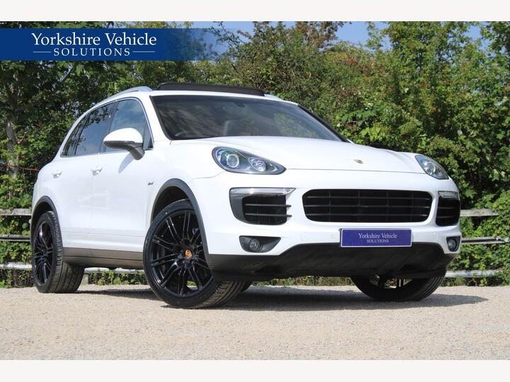 Porsche Cayenne 3.0 TD V6 TiptronicS 4WD Euro 6 (s/s) 5dr Porsche Cayenne 3.0 TD V6 TiptronicS 4WD Euro 6 (s/s) 5dr