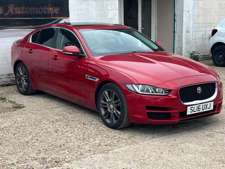 Jaguar XE 2.0d Portfolio Auto Euro 6 (s/s) 4dr